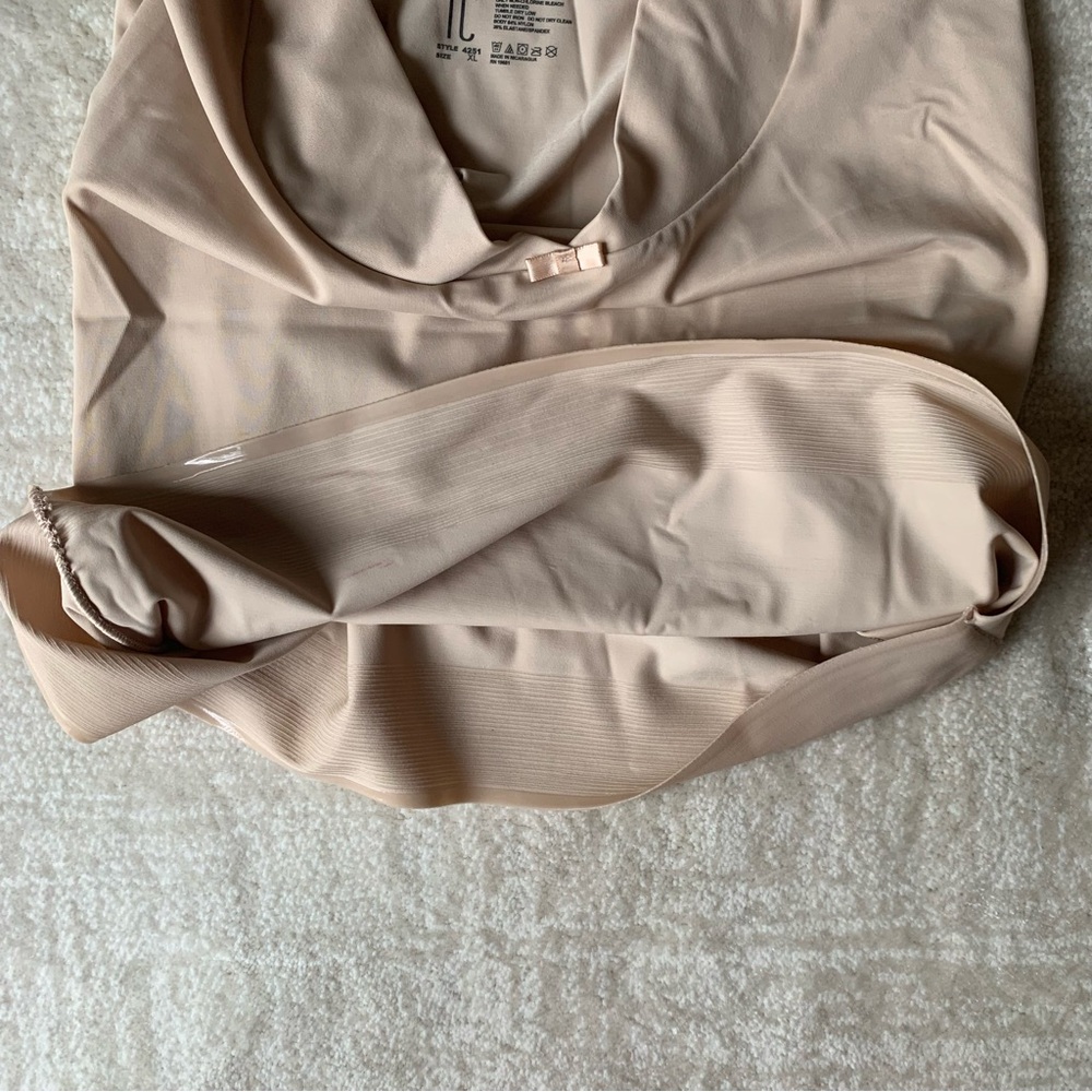 TC Open-Bust Shapewear Camisole in Nude w/ Decorative Bow - Picture 4 of 4